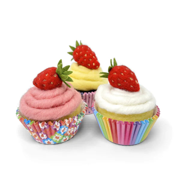 Strawberry cupcakes felt kit