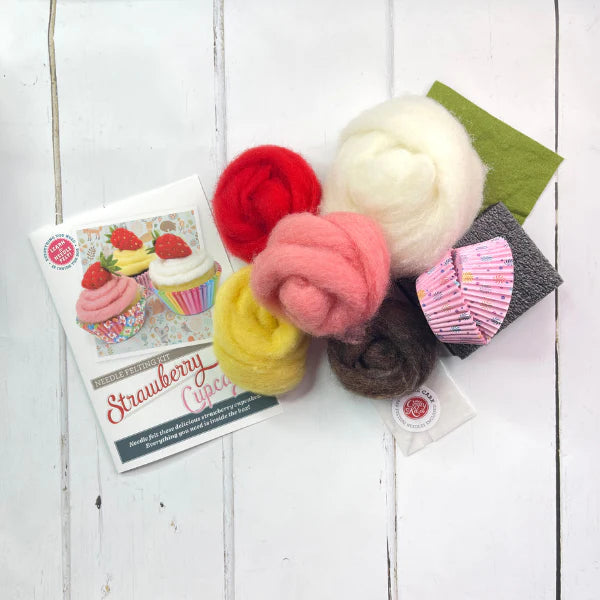 Strawberry cupcakes felt kit